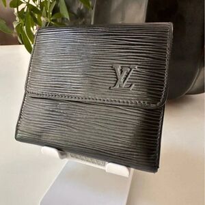 Vintage Louis Vuitton Epi Malletier Wallet in black ($450)